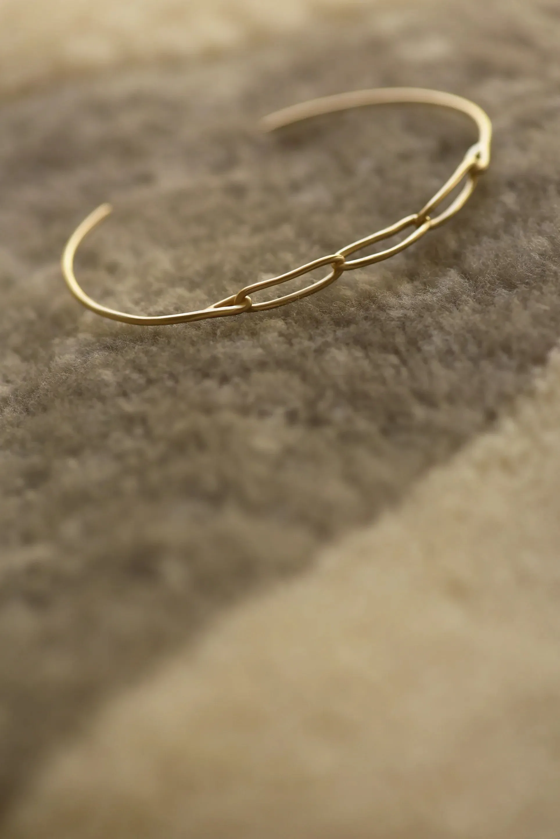 Linea Cuff