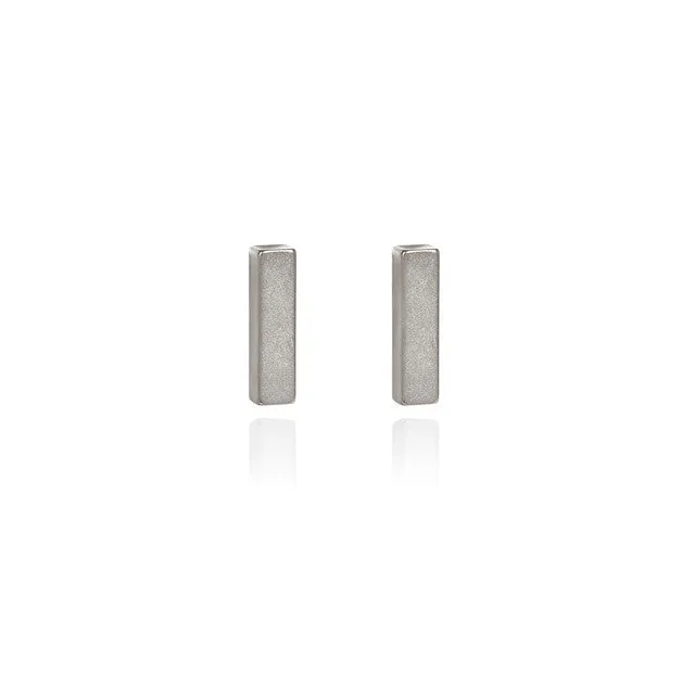 Spirit by Silver Forest Sleek Modern Bar Earrings in Silver
