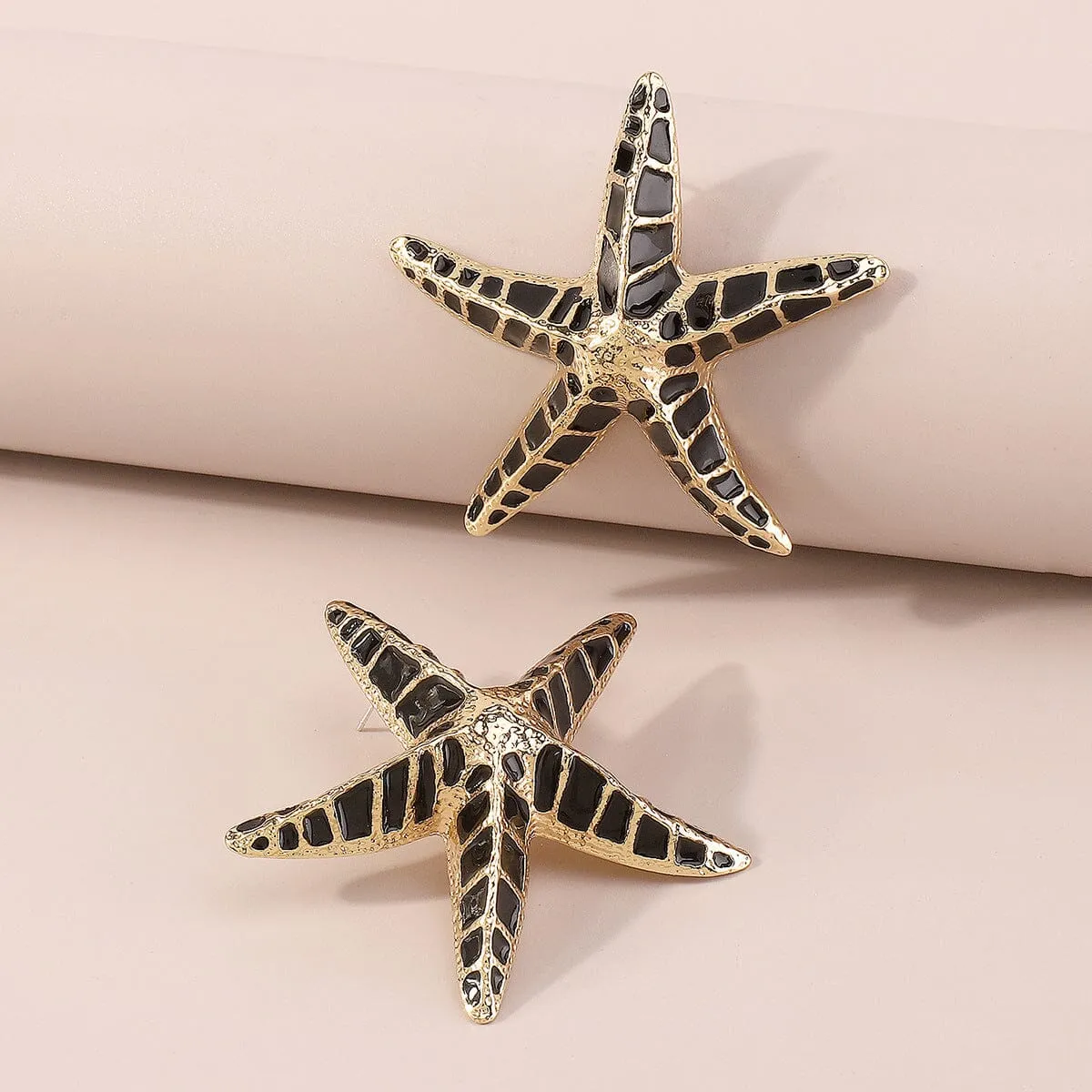 STARFISH EARRINGS IN BLACK Gloria Lanvin